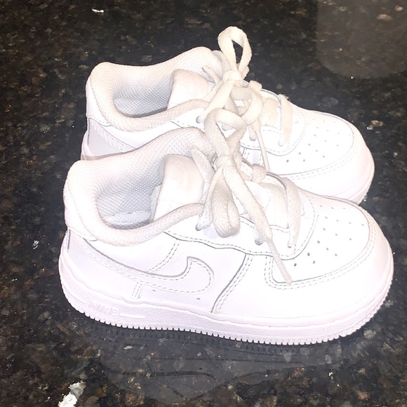 • Nike Air Force 1’s • - Picture 4 of 10